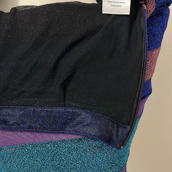 Three floor skirt - Picture 6 of 8